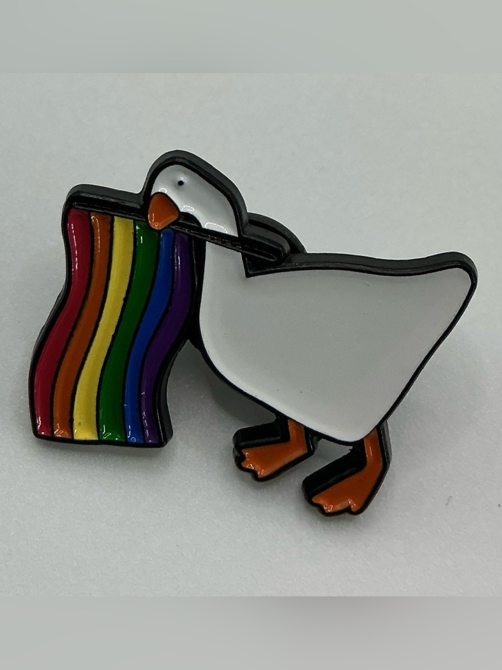 LGBTQ RAINBOW PRIDE UNISEX GOOSE WITH FLAG FLAIR ENAMEL PIN